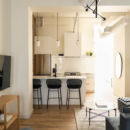 Maison Place Jacques-Cartier By Luxury In Transit Montreal Exterior photo